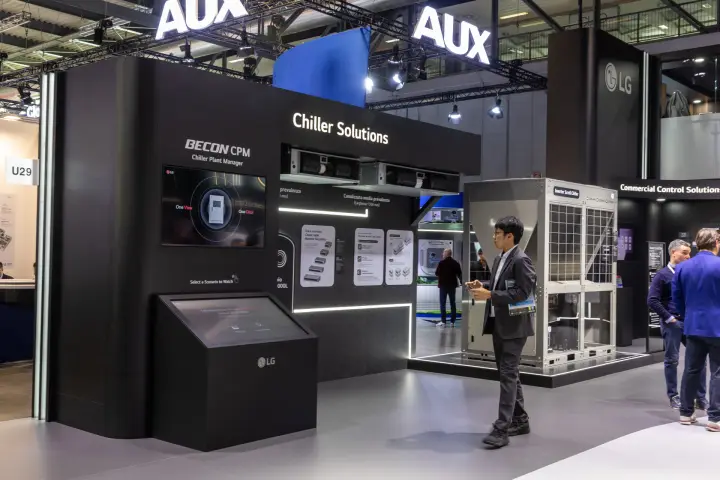 LG Chiller Solutions area with BECON CPM screen and touch kiosk at MCE 2026