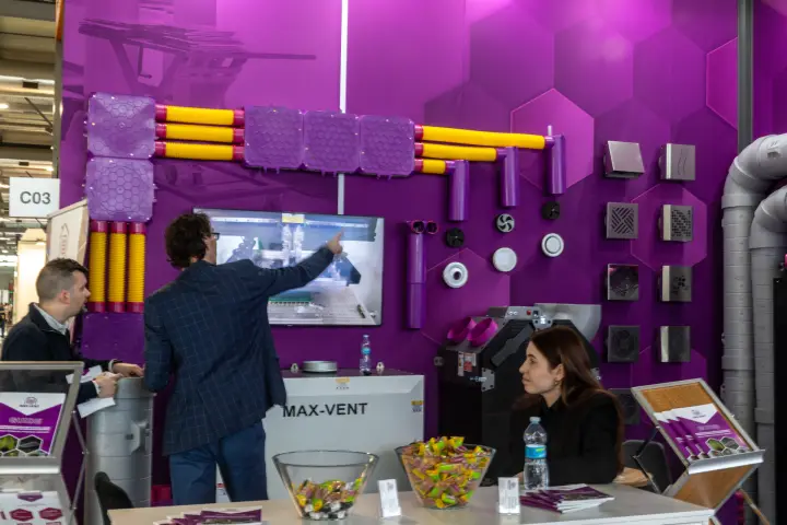 Max-Vent purple wall with duct manifolds, flexible ducts and diffusers at MCE 2026