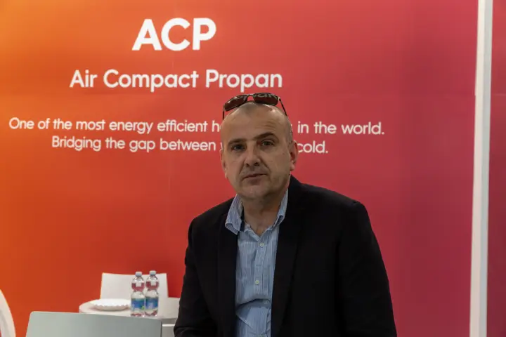 Second portrait frame at the ACP Air Compact Propan wall