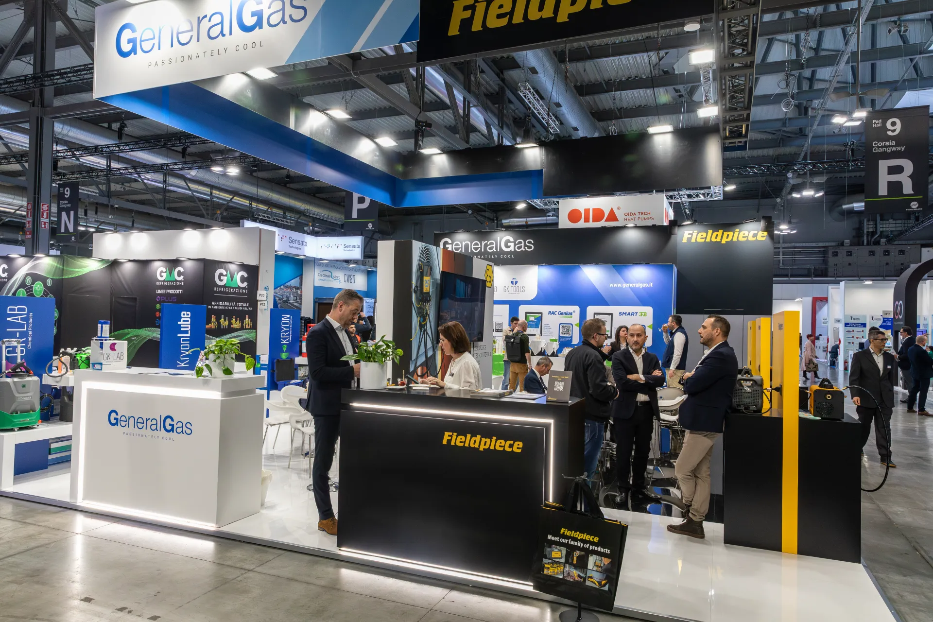 Shared General Gas and Fieldpiece stand with GMC, KryonLube and GK-LAB displays at MCE 2026