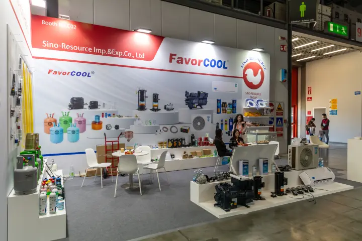 Sino-Resource FavorCOOL stand with compressors and refrigerant cylinders at MCE 2026