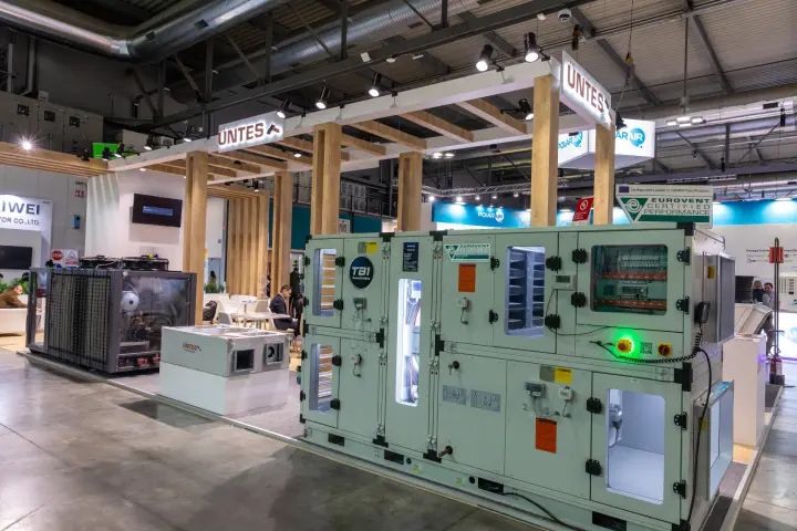 Üntes stand with a Eurovent-certified air handling unit and outdoor unit at MCE 2026