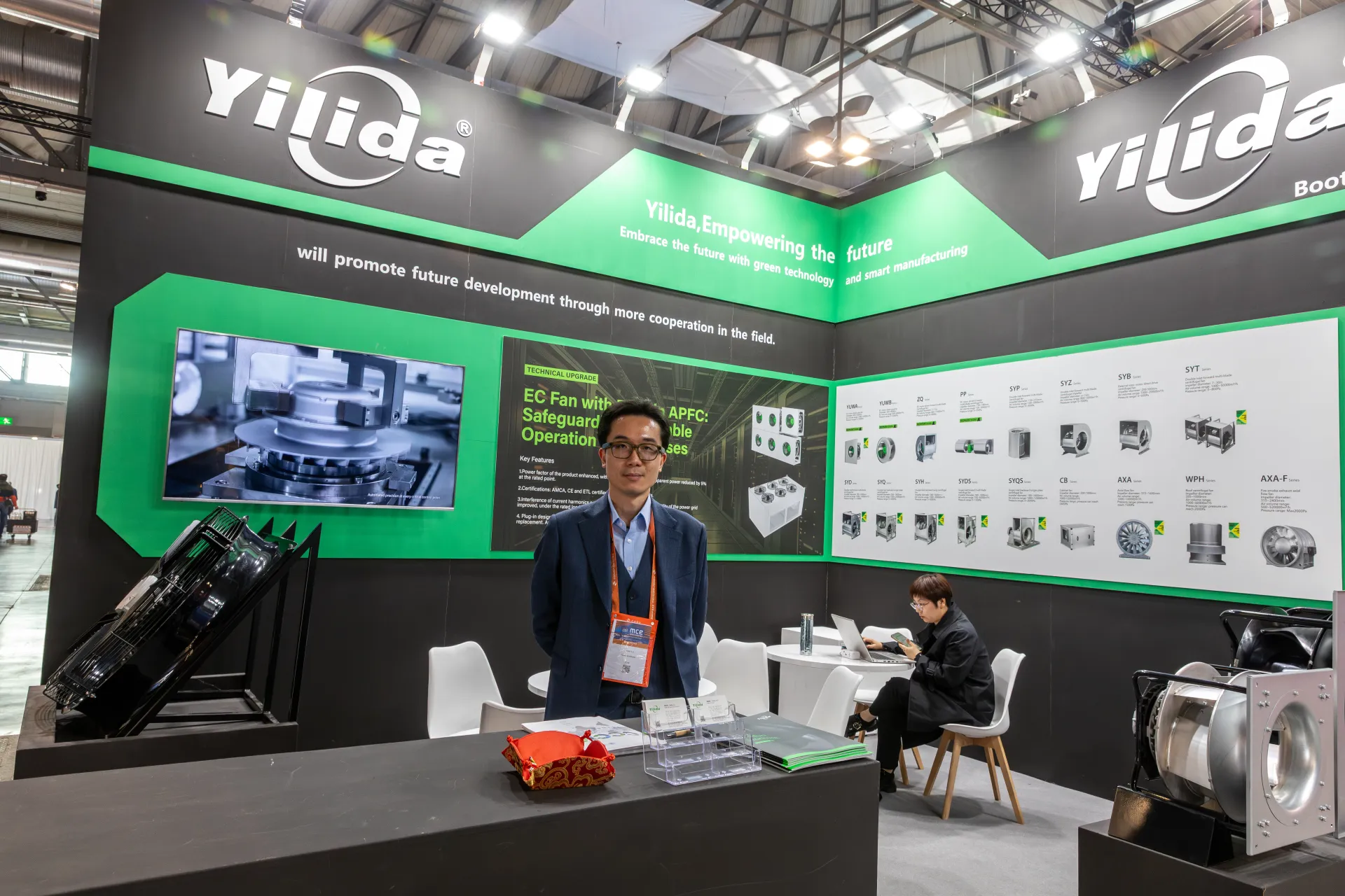 Yilida corner stand with axial and plug fans flanking the counter at MCE 2026