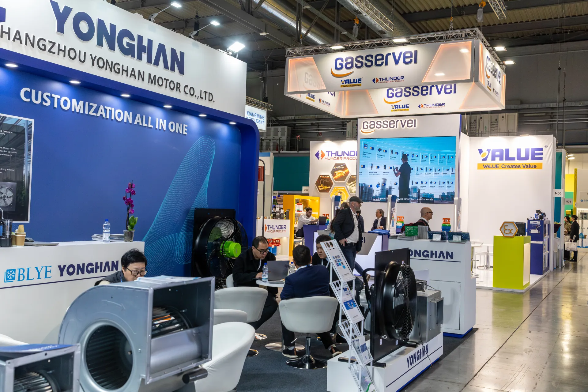 Yonghan meeting area in front with the Gasservei stand behind at MCE 2026