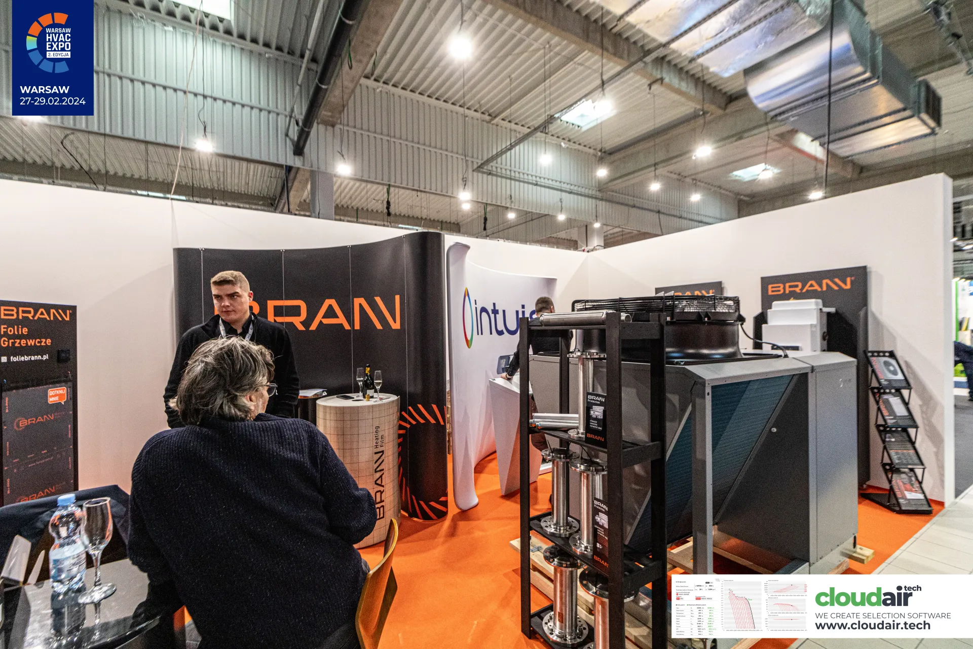 Brann stand with heating film, flanged steel units and an Intuis banner at Warsaw HVAC Expo 2024
