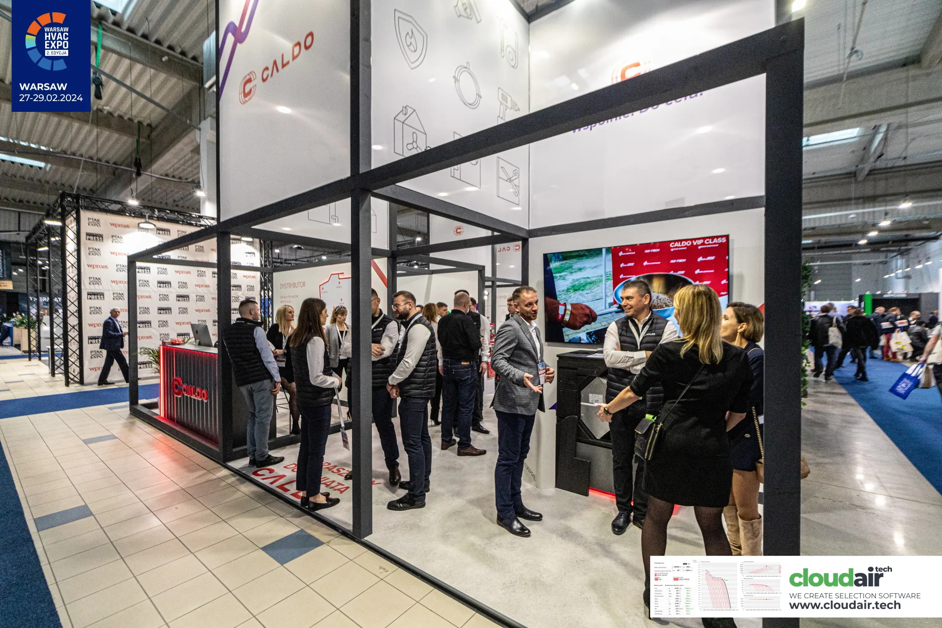 Busy Caldo stand with a screen showing 'Caldo VIP Class' at Warsaw HVAC Expo 2024