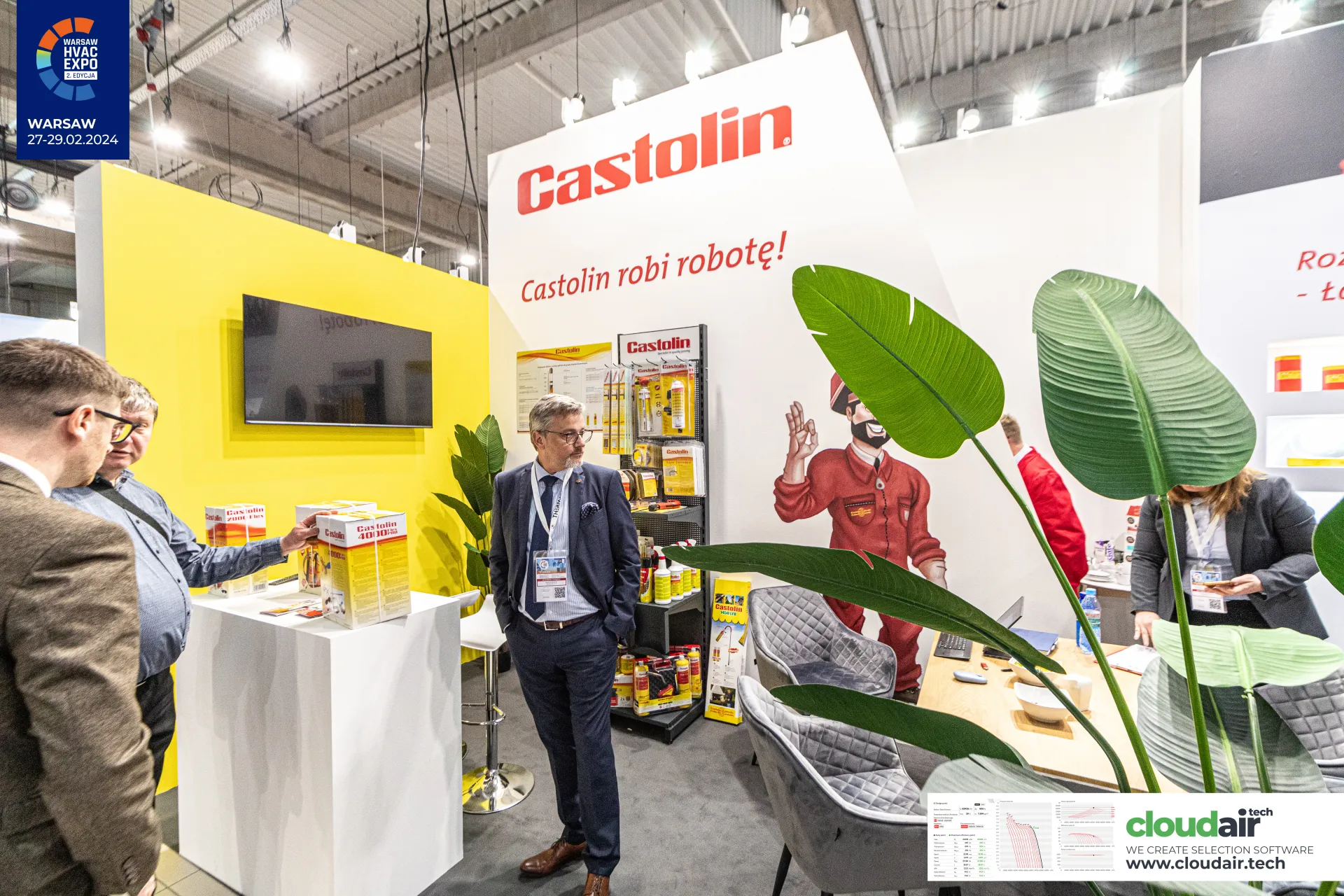 Castolin stand with brazing products and the 'Castolin robi robotę!' slogan at Warsaw HVAC Expo 2024