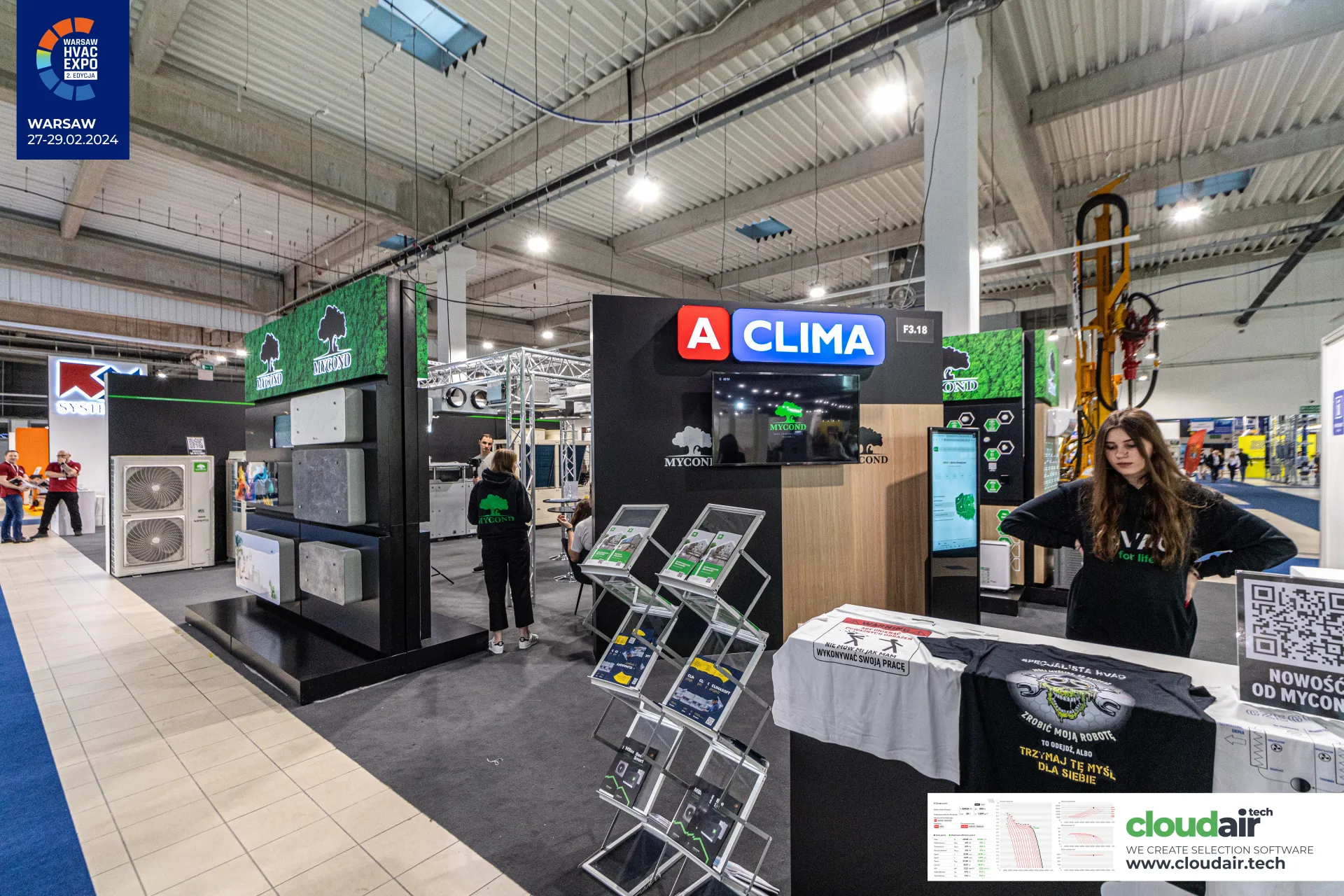 A Clima stand with Mycond moss walls, touchscreen kiosk and outdoor unit at Warsaw HVAC Expo 2024