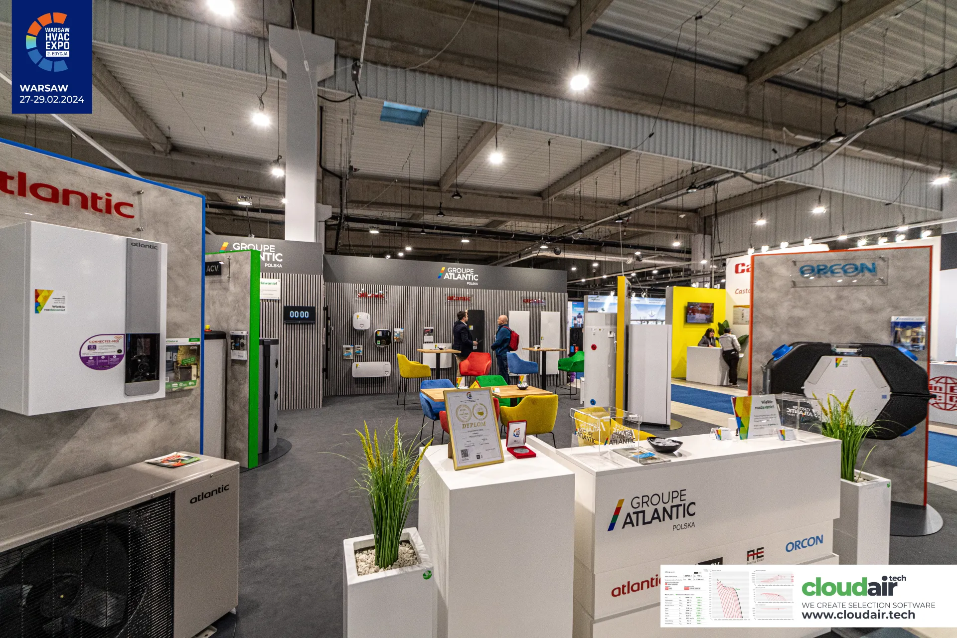 Groupe Atlantic Polska stand with Atlantic heat pumps and a diploma on display at Warsaw HVAC Expo 2024