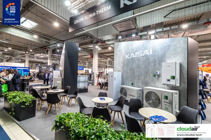 Kaisai wall with outdoor units, wall-mounted module and seating area at Warsaw HVAC Expo 2024