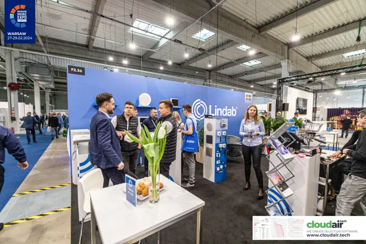 Lindab stand F2.36 with grilles on shelves and a controls display column