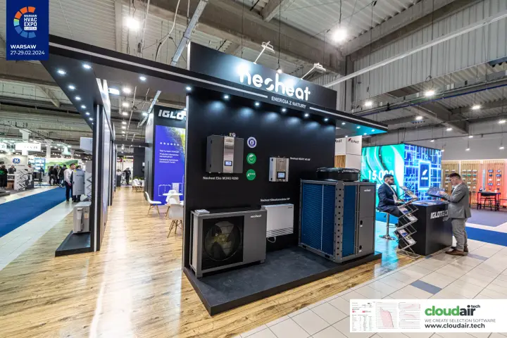 Neoheat black display wall with heat pumps on the Iglotech stand at Warsaw HVAC Expo 2024