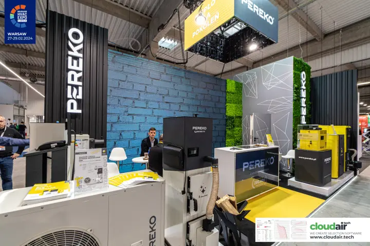 Pereko heat pump and Q-Pell EVO boiler in front of LED brick wall