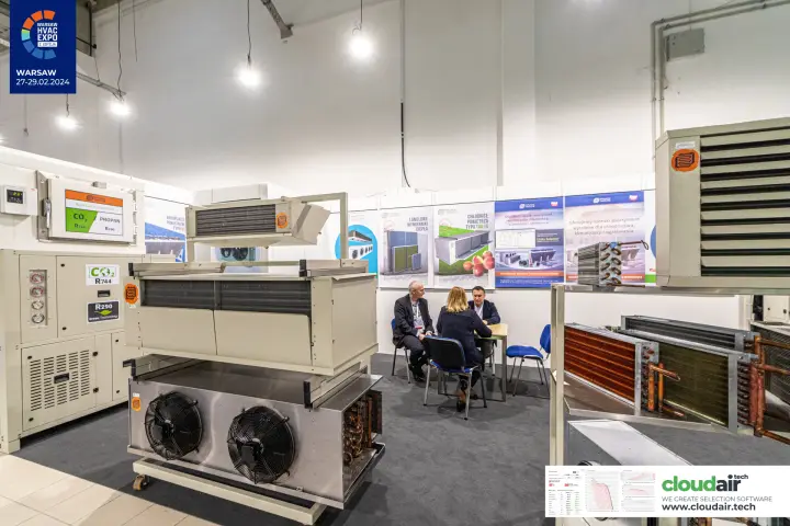 PPUCh Tarczyn CO2 and propane cascade unit beside an air cooler on a trolley