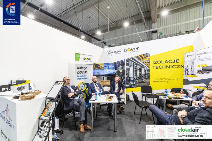 Saint-Gobain counter at the entrance of the Kaimann and Isover stand