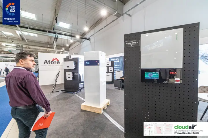 Sola Air Master 150 heat pump on a black pegboard at the stand edge