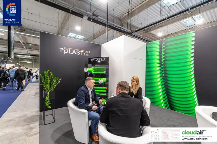 Tplast duct board and a meeting at the aisle-side corner of the stand