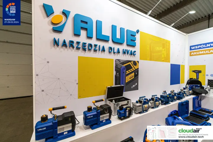 Value 3D logo and 'Narzędzia dla HVAC' slogan above a row of vacuum pumps at Warsaw HVAC Expo 2024