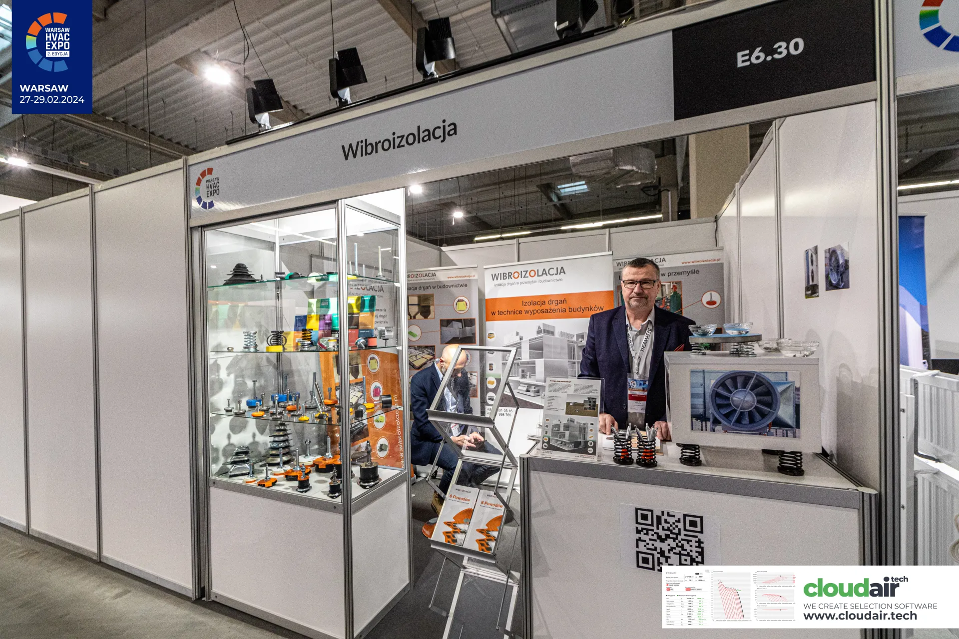 Wibroizolacja stand with anti-vibration mounts in a glass showcase at Warsaw HVAC Expo 2024