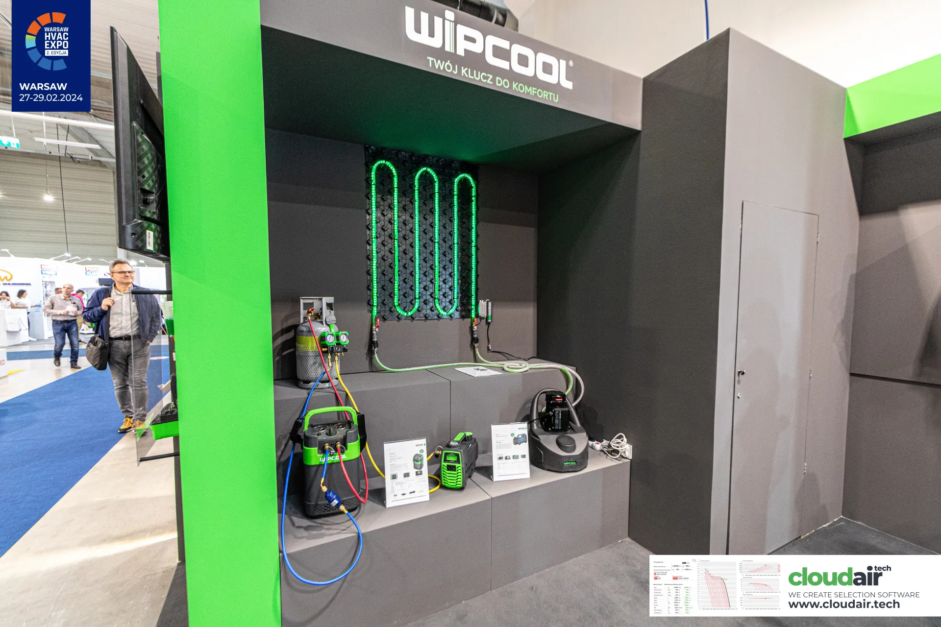 Wipcool niche with green-lit coil, refrigerant cylinder and gauges at Warsaw HVAC Expo 2024