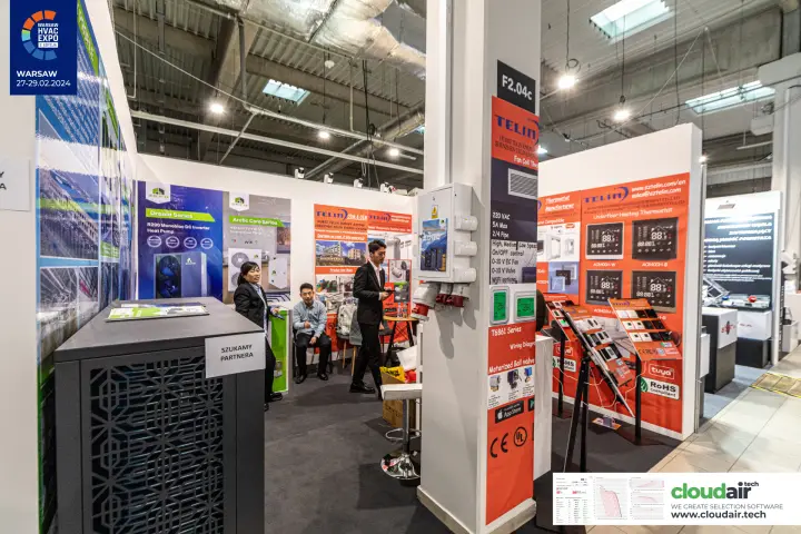ZKFD heat pump with a "SZUKAMY PARTNERA" card beside the Telin pillar at Warsaw HVAC Expo 2024