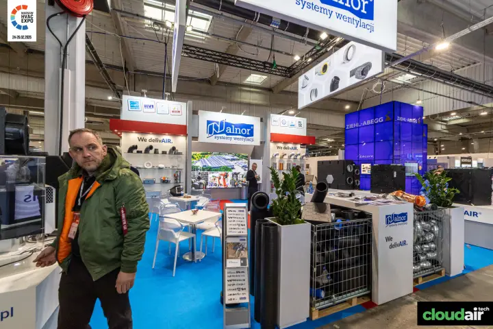 Alnor counter with flexible ducts, fitting cages and black recuperators at Warsaw HVAC Expo 2026