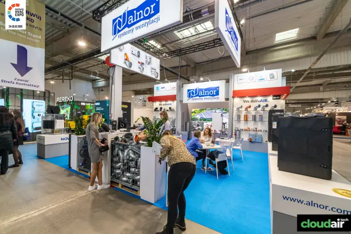 Alnor stand E4.31 with wire cages of galvanised duct bends at Warsaw HVAC Expo 2026