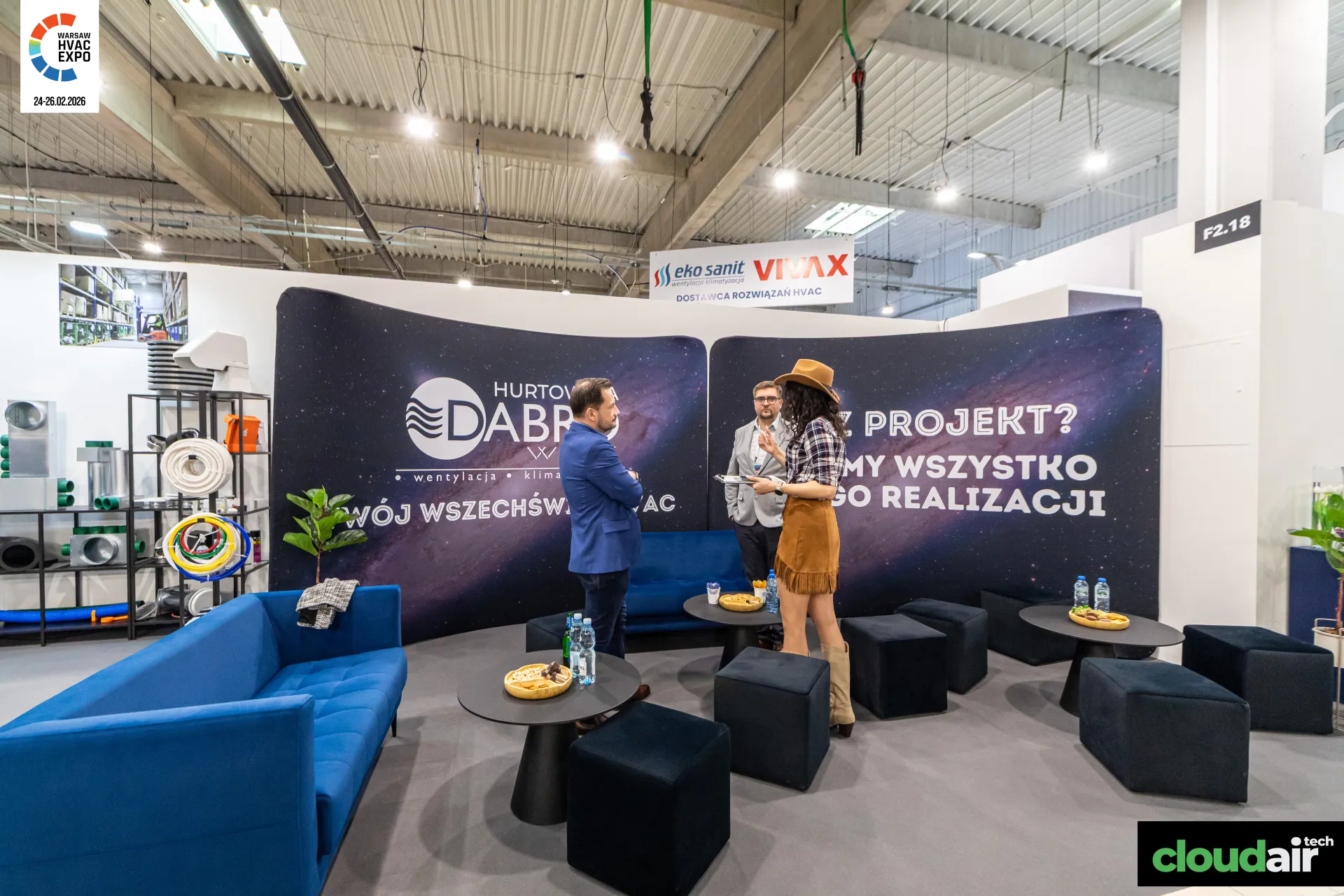 Dabro Went lounge with galaxy-print backdrop and blue sofas at Warsaw HVAC Expo 2026