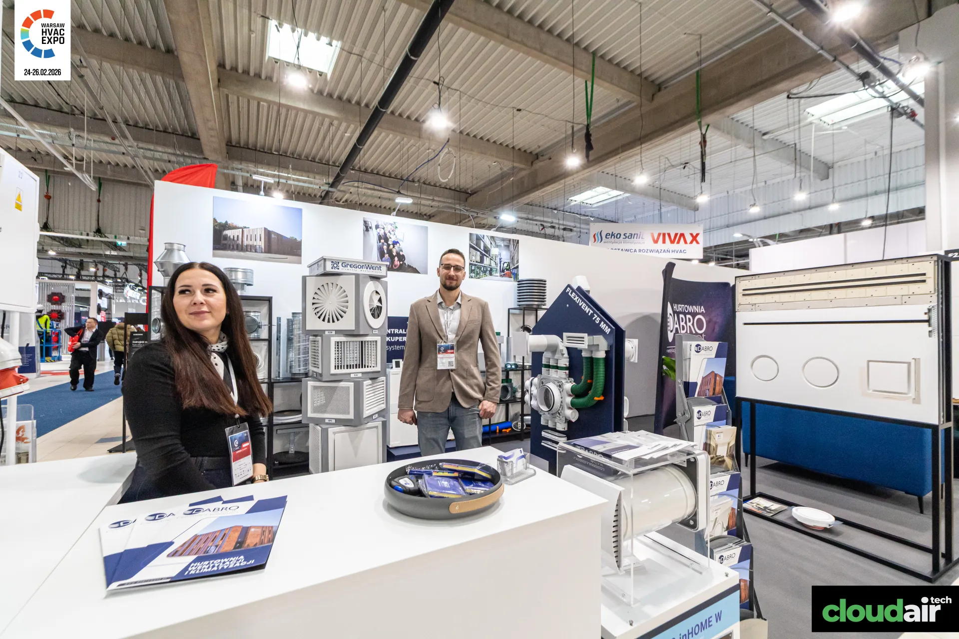 Dabro Went staff at the counter with Flexivent 75 mm duct system display at Warsaw HVAC Expo 2026