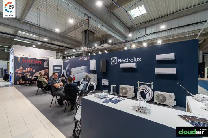 Electrolux split units and VEOsplit insulated pipes on the Entaveo stand at Warsaw HVAC Expo 2026