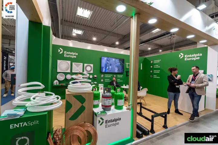 Entalpia Europe interior with diffusers, refrigerant cylinders and copper pipe