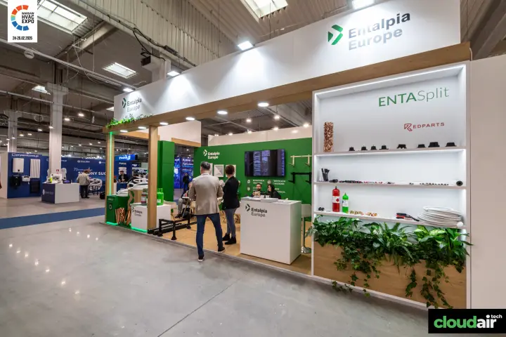 Entalpia Europe stand with lit ENTASplit shelving and a planter