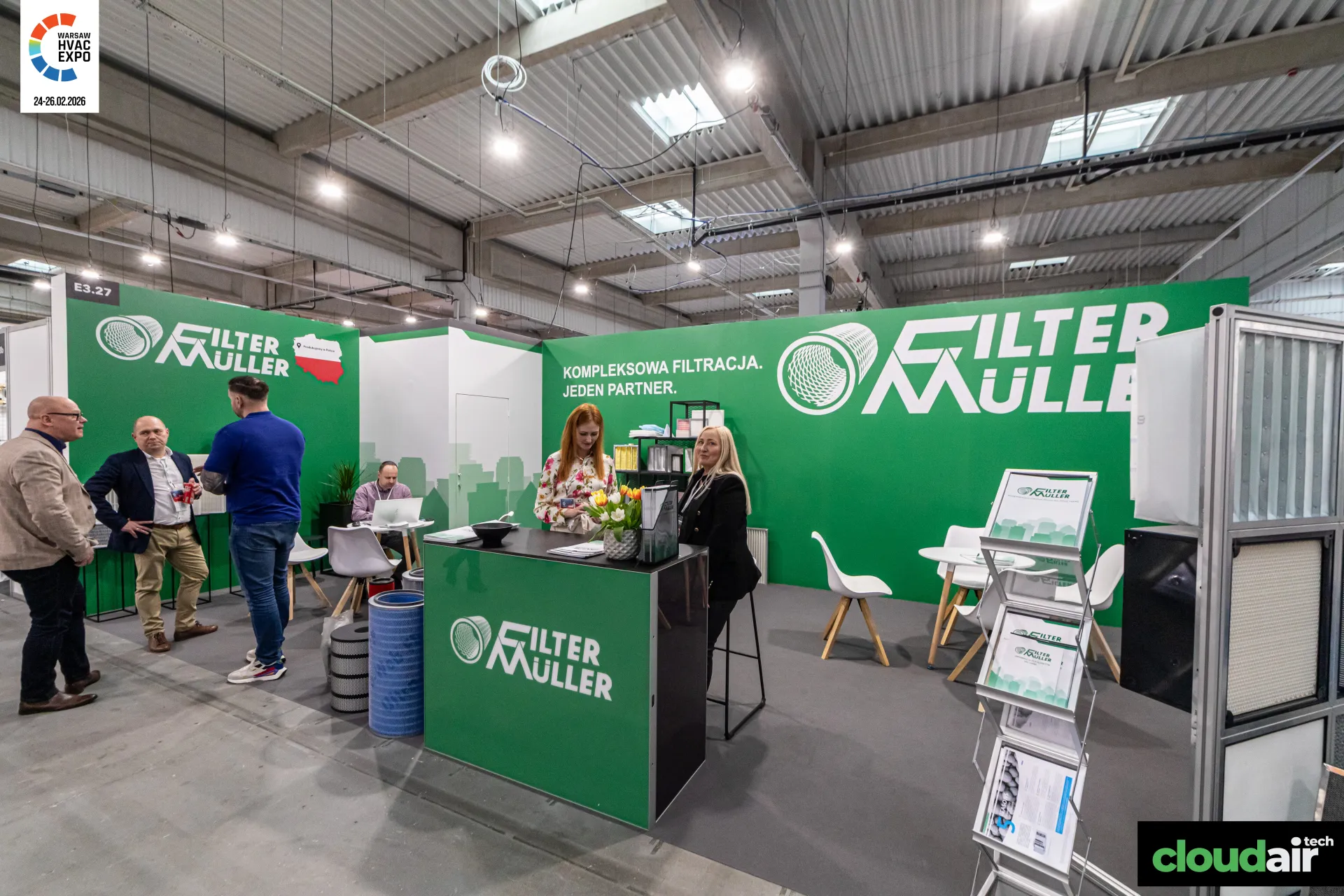 Filter Müller green stand with cartridge filters and panel filter display at Warsaw HVAC Expo 2026