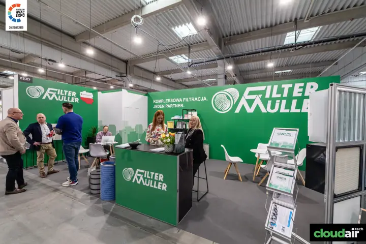 Filter Müller green stand with cartridge filters and panel filter display at Warsaw HVAC Expo 2026