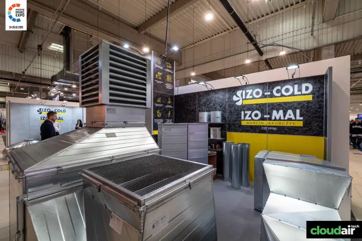 Galvanised louvred roof unit and ductwork on the Izo-Cold stand at Warsaw HVAC Expo 2026