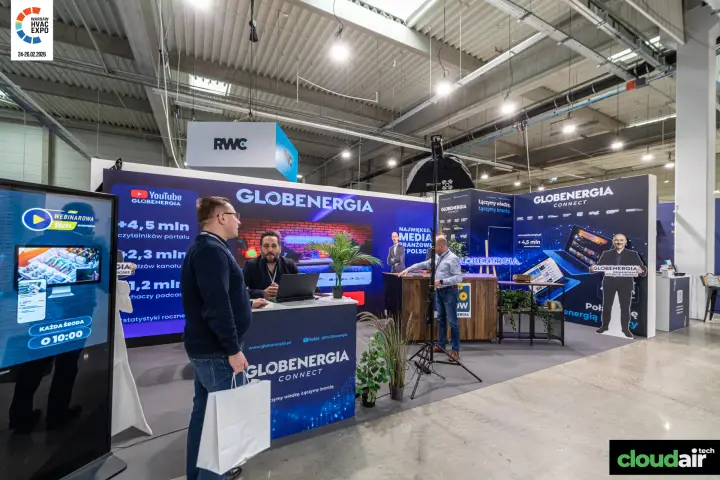 Globenergia Connect reception with Webinarowa Środa digital totem at Warsaw HVAC Expo 2026