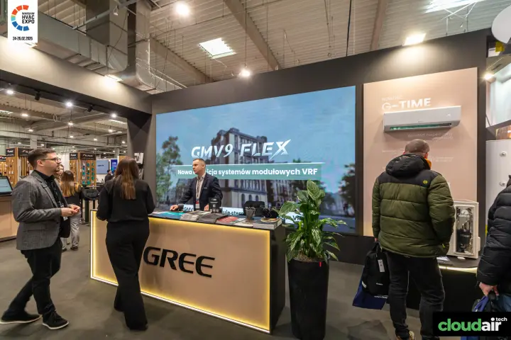 Gree counter in front of LED wall presenting GMV9 Flex VRF systems at Warsaw HVAC Expo 2026