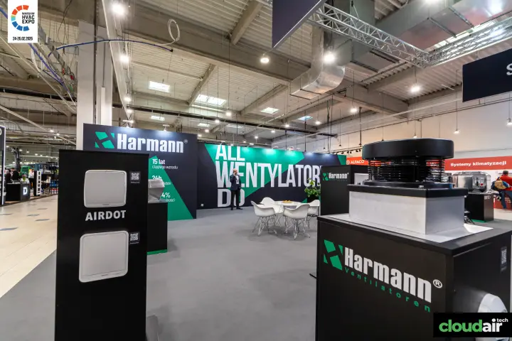 Harmann AIRDOT column and roof fan at the stand entrance at Warsaw HVAC Expo 2026