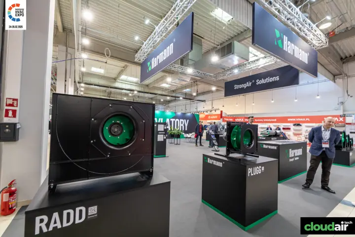 Harmann RADD and PLUGG fans on black plinths under hanging banners at Warsaw HVAC Expo 2026