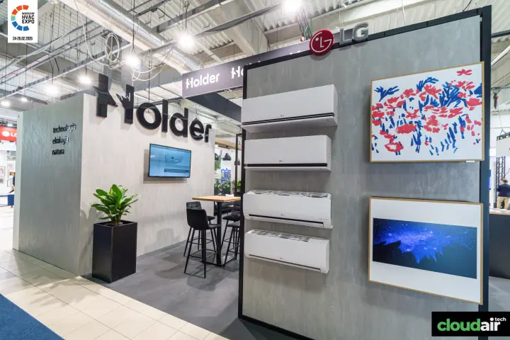 Holder stand with a column of LG wall-mounted air conditioners at Warsaw HVAC Expo 2026
