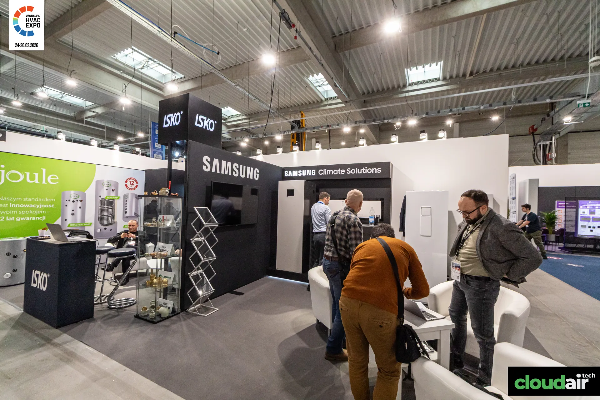 ISKO stand with Samsung Climate Solutions units and Joule cylinders at Warsaw HVAC Expo 2026