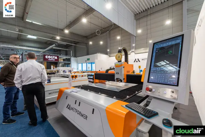 Metformer cutting machine with control screen and Excellence Award badge at Warsaw HVAC Expo 2026