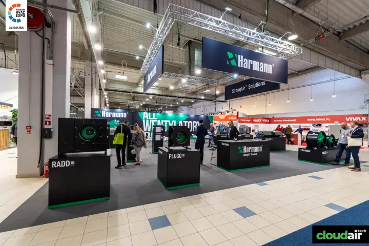 Open Harmann stand with RADD, PLUGG and MAXEE fans on plinths at Warsaw HVAC Expo 2026
