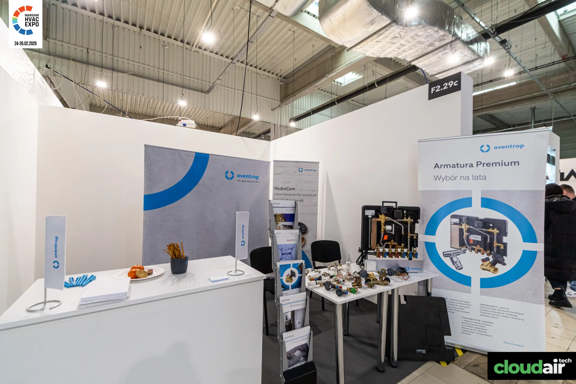 Oventrop stand F2.29c with valves and a hydraulic station at Warsaw HVAC Expo 2026