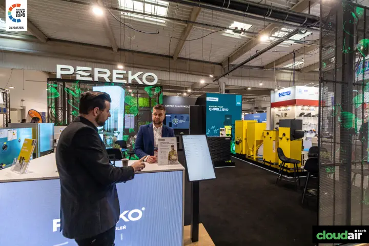 Pereko stand with QMPELL EVO pellet boiler signage and LED counter at Warsaw HVAC Expo 2026
