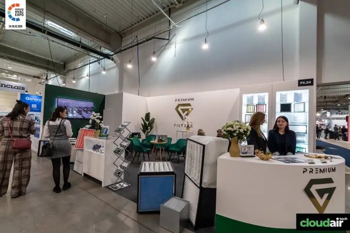Premium Filters stand F4.34 with bag, panel and compact air filters