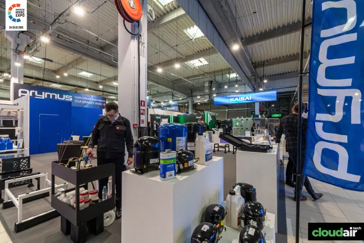 Prymus stand with refrigeration compressors and lubricants on plinths