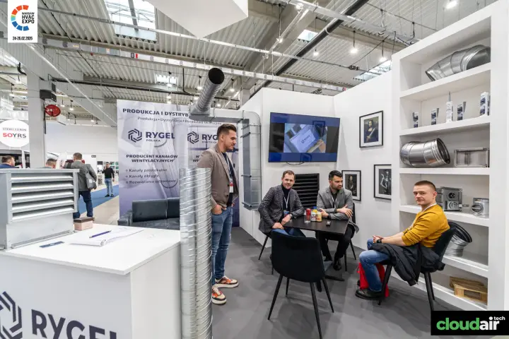 Rygel stand with spiral ducts and fittings on white shelving at Warsaw HVAC Expo 2026