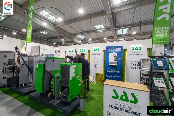 SAS stand with green pellet boilers and a Condens Plus gas boiler panel