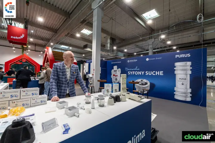 Smart Clima counter with Tecnosystemi siphon Stop condensate traps at Warsaw HVAC Expo 2026